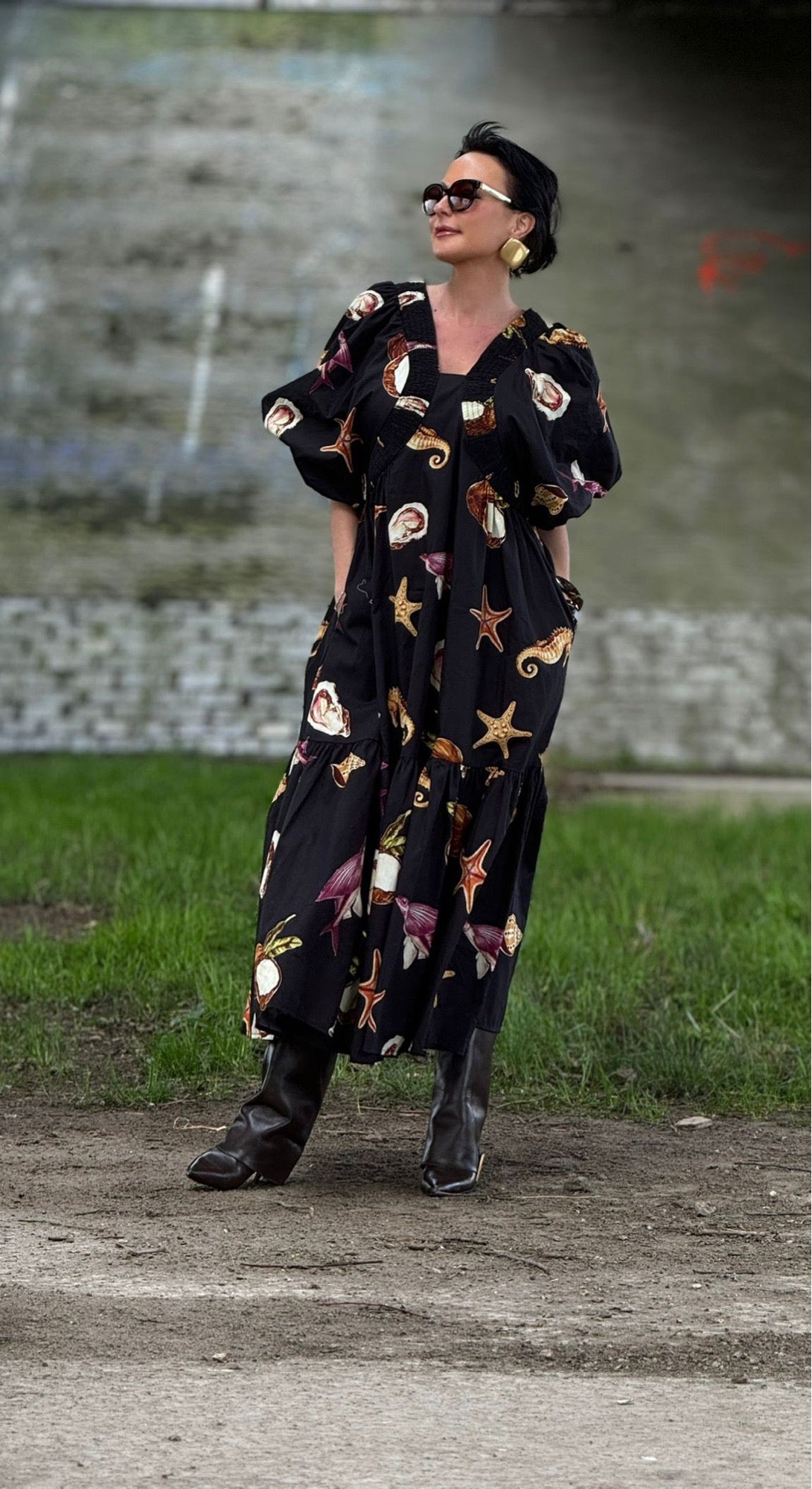 Robe coquillage noire