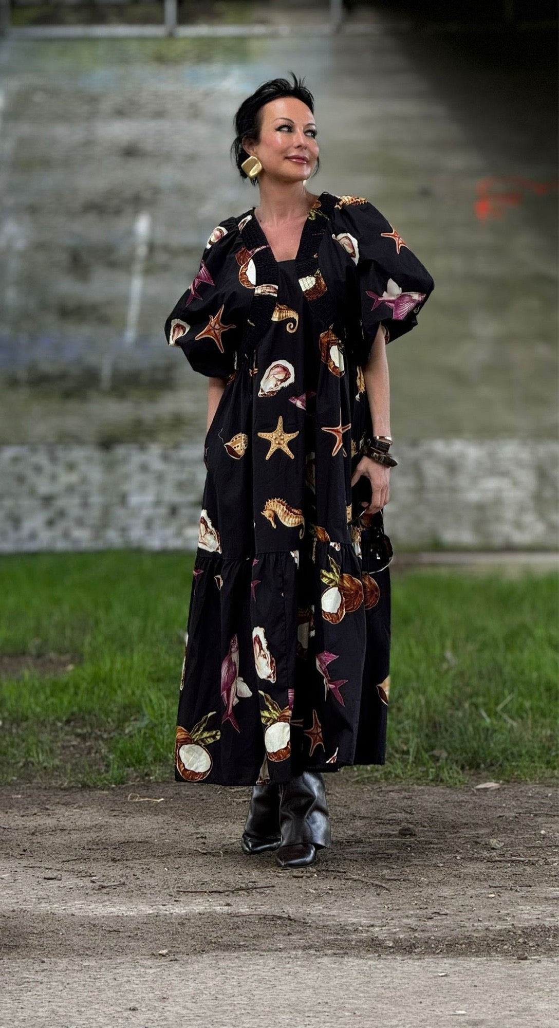 Robe coquillage noire