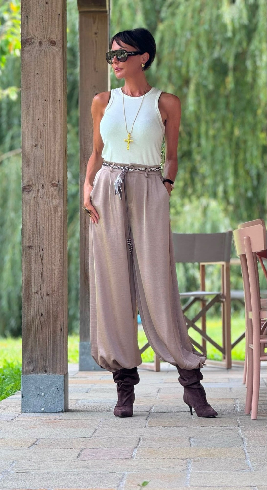 Pants Esteban satin taupe
