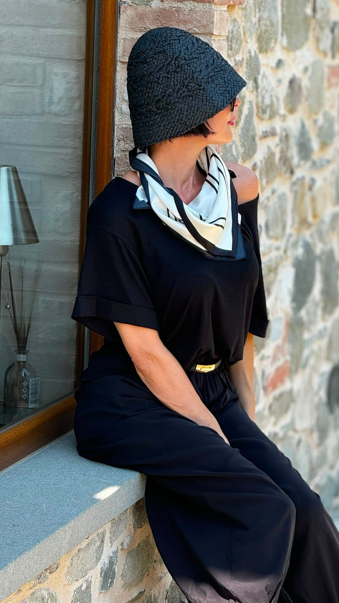 Tee Anna linen black