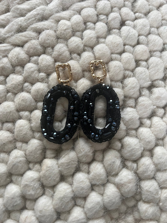 Earrings oval black