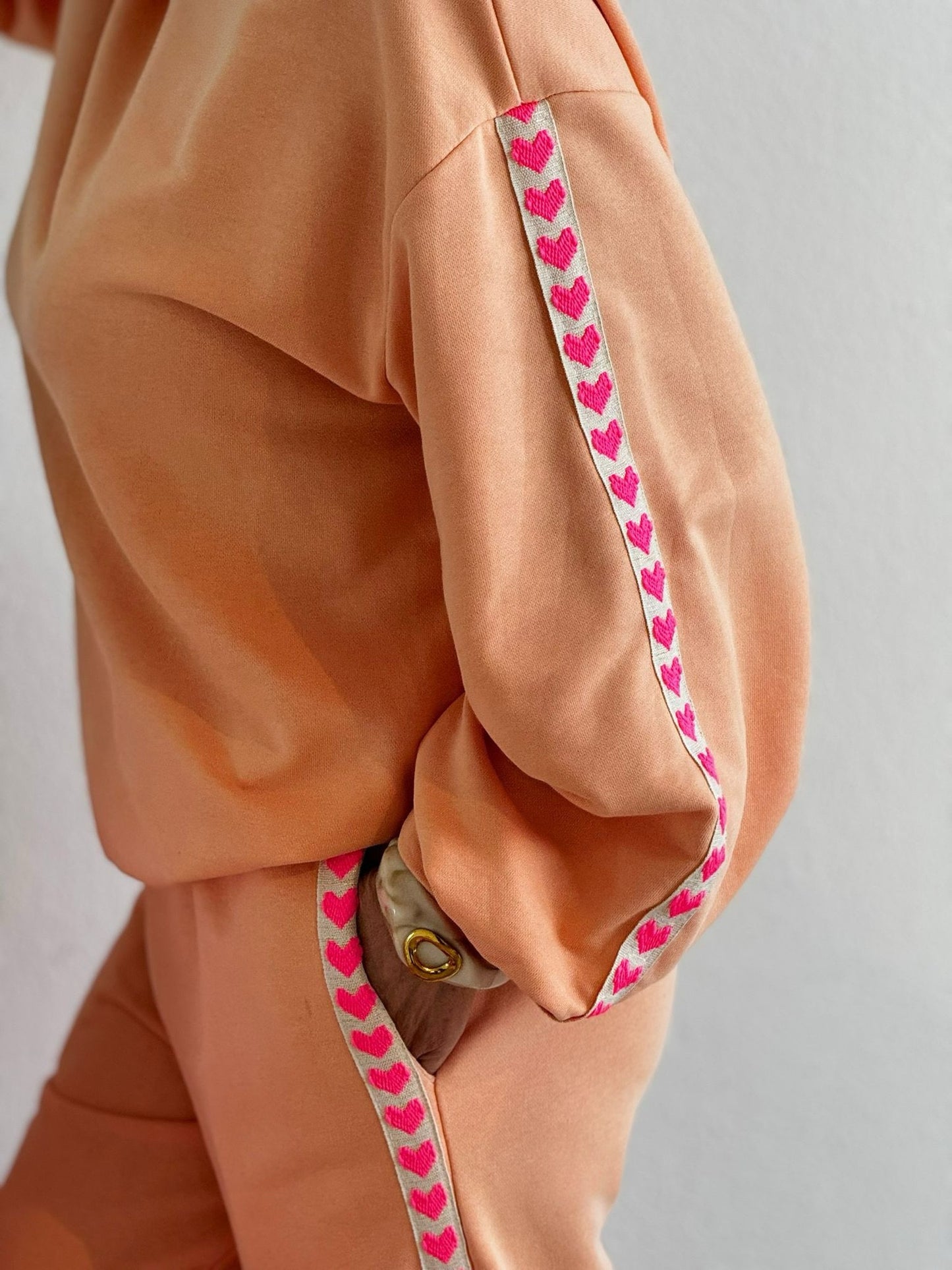 Sweater track love orange