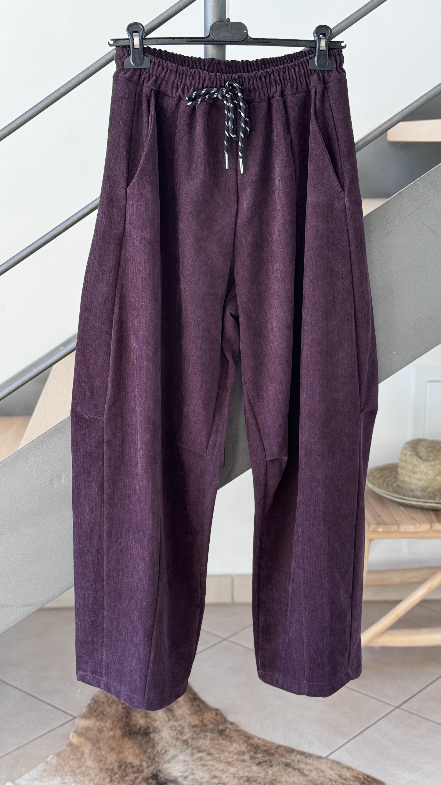 Pants style Esteban burgundy