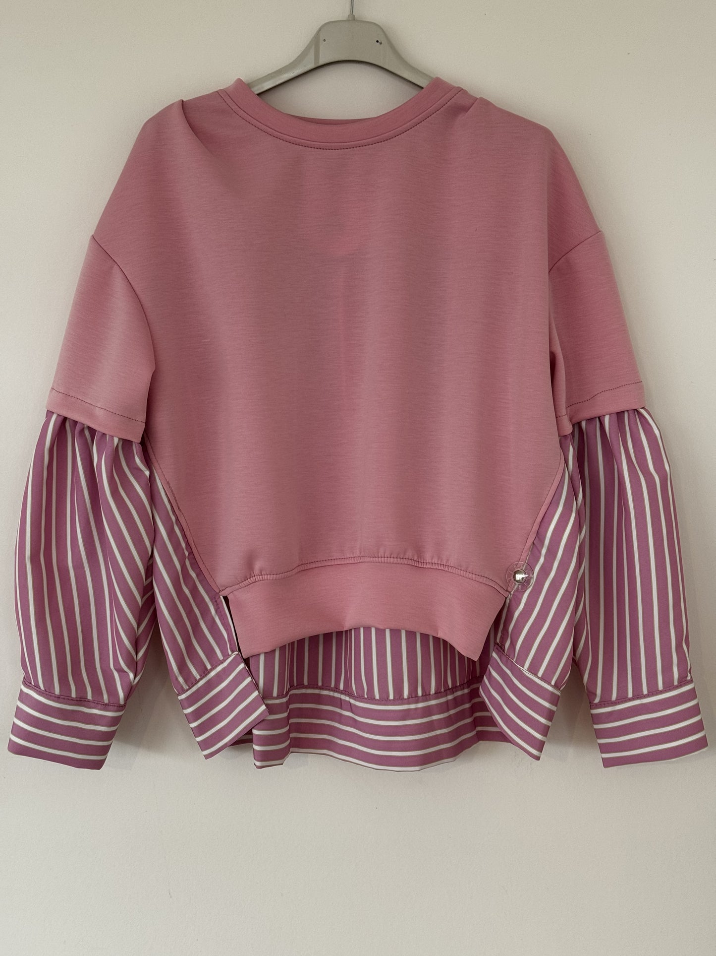 Sweater striped sleeve pink