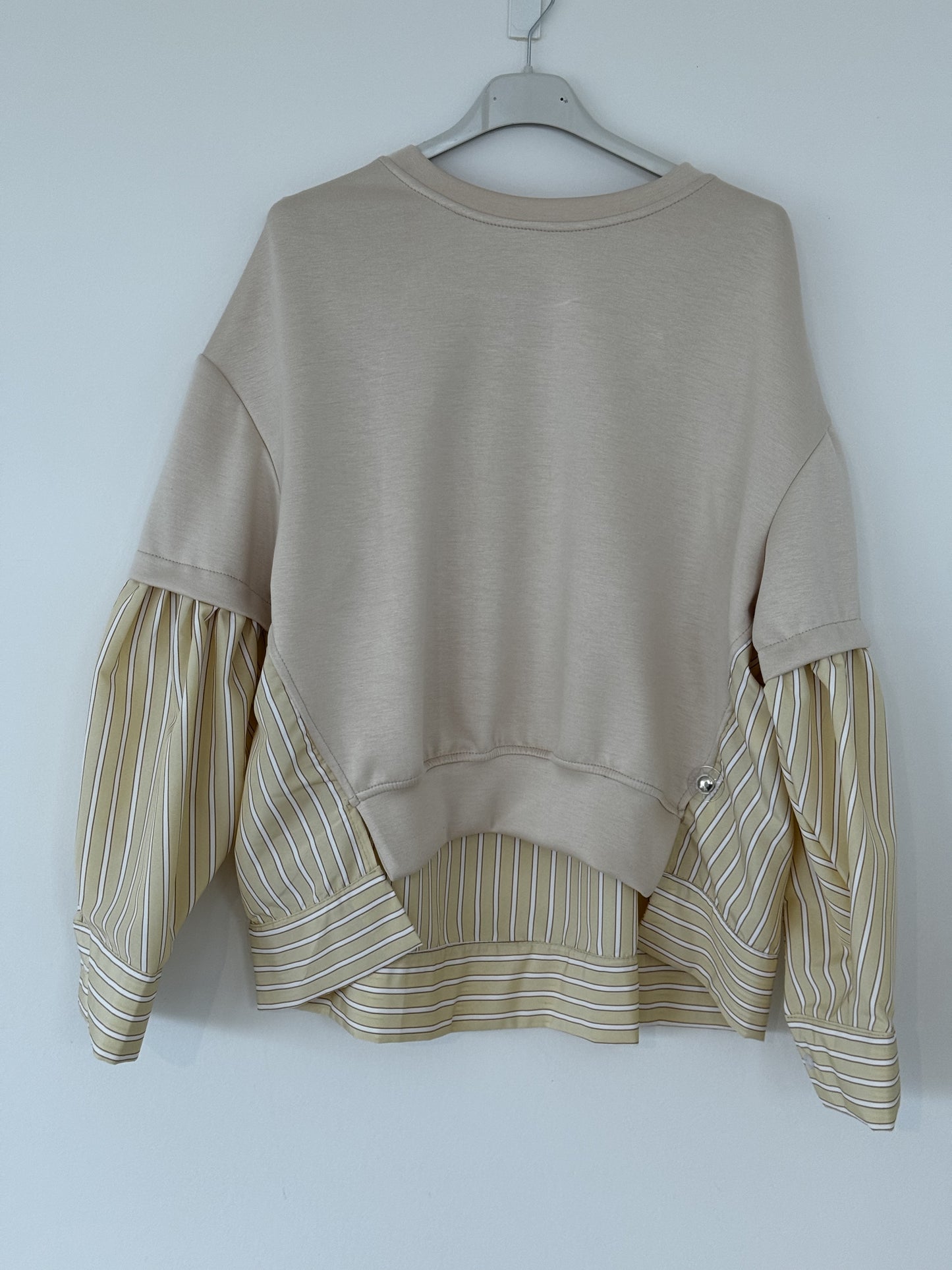 Sweater striped sleeve beige