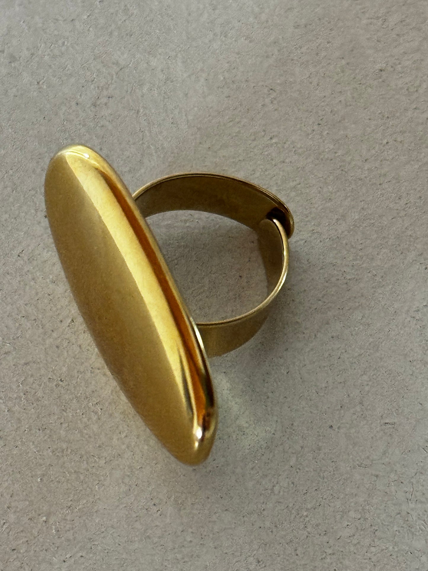 Ring Loro oval