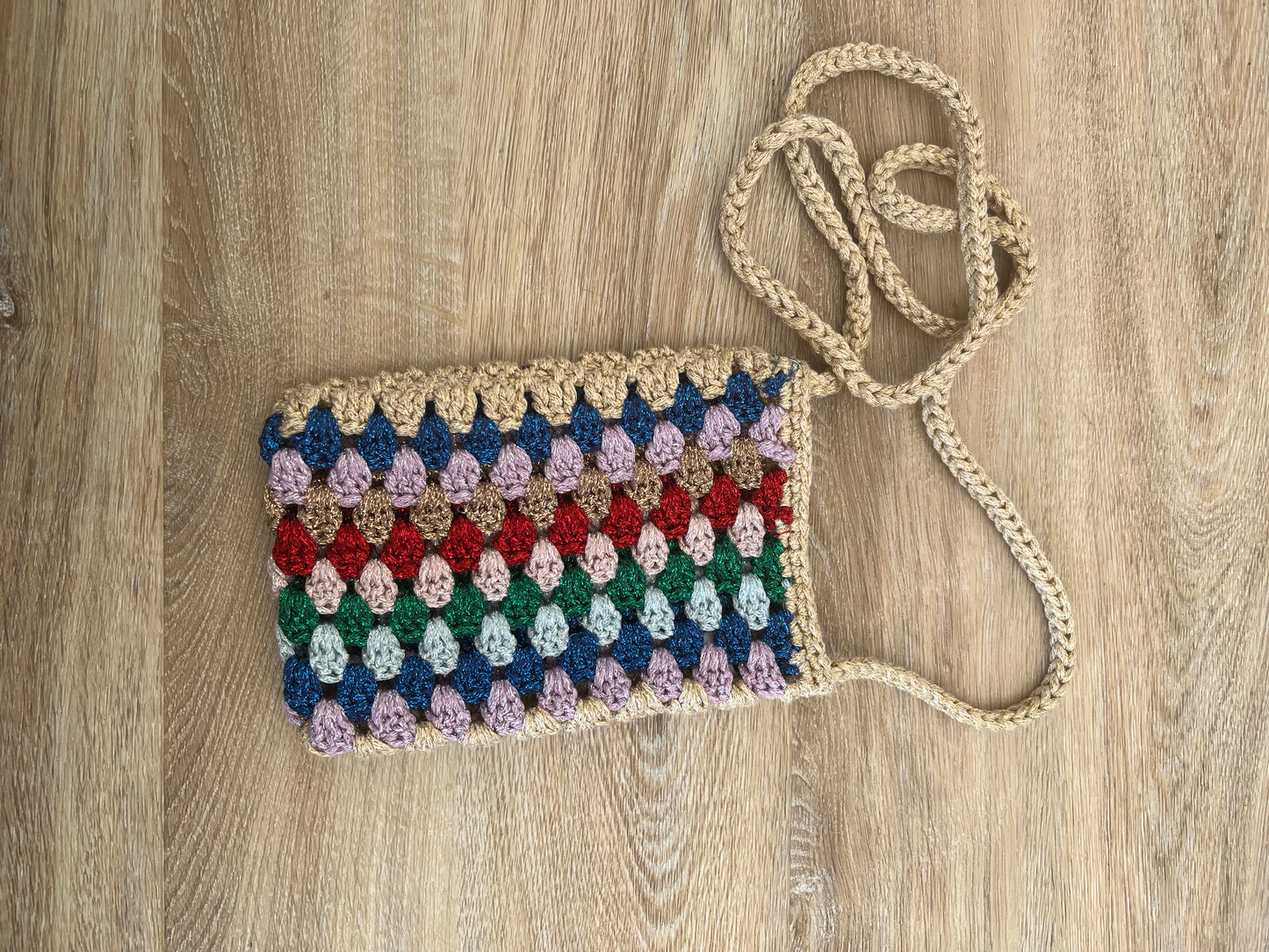 Bag phone crochet gold colors