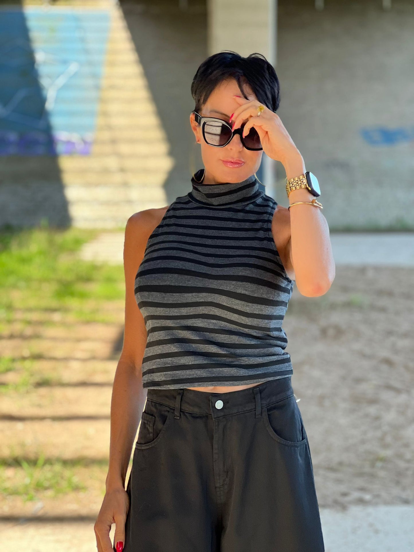 Tee striped grey